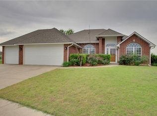 3904 Nicole Cir, Norman, OK 73072