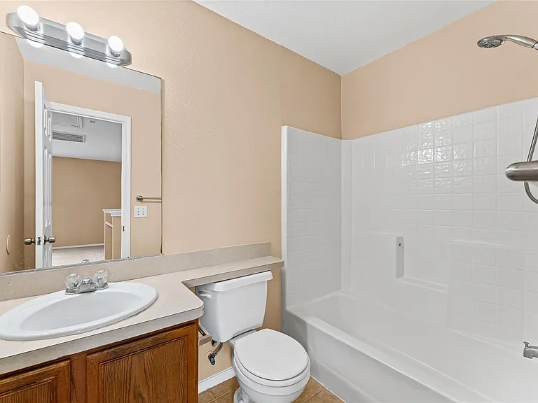 3414 Dartmouth Field Ln — Photo 8