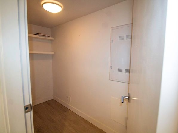 2 bedroom rental in Vancouver — photo 36