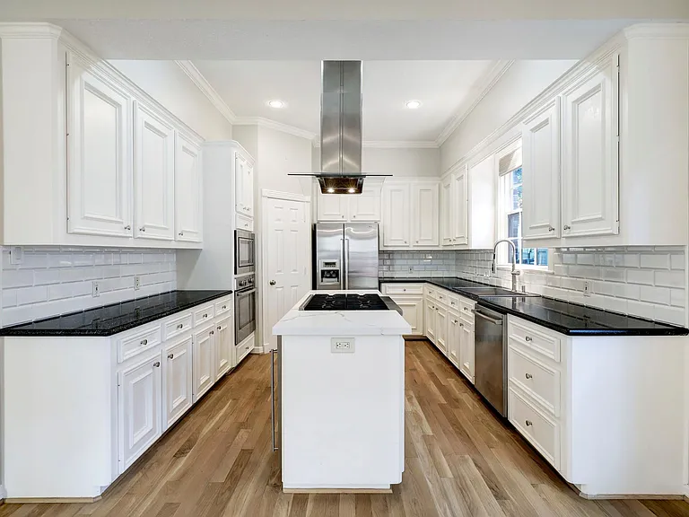 4120 University Blvd — Photo 8