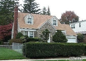 1st image of 543 Cedar St