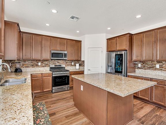5th image of 1856 Morro Ct