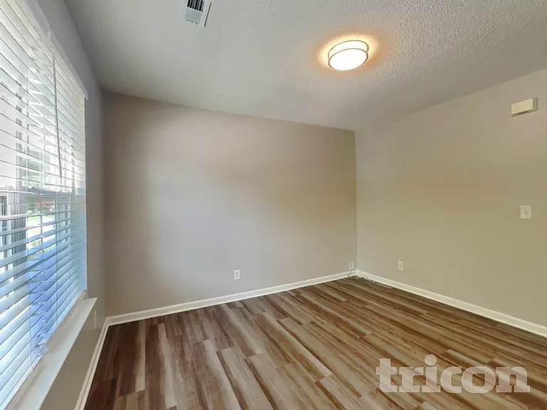 1709 Fern Hill Dr — Photo 17