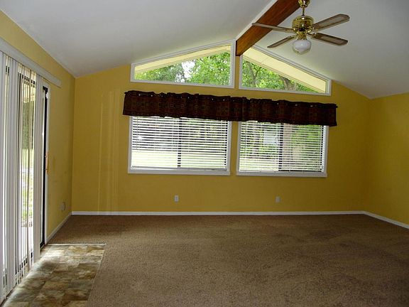 3rd image of 2535 W Burlingame Dr