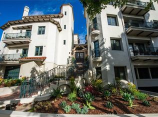 558 Hillgreen Dr Unit 207, Beverly Hills, CA 90212