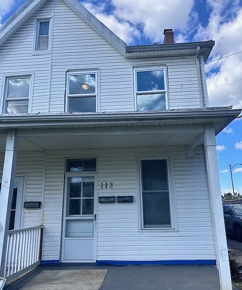 113 S Jefferson St 
2nd Fl Apartment