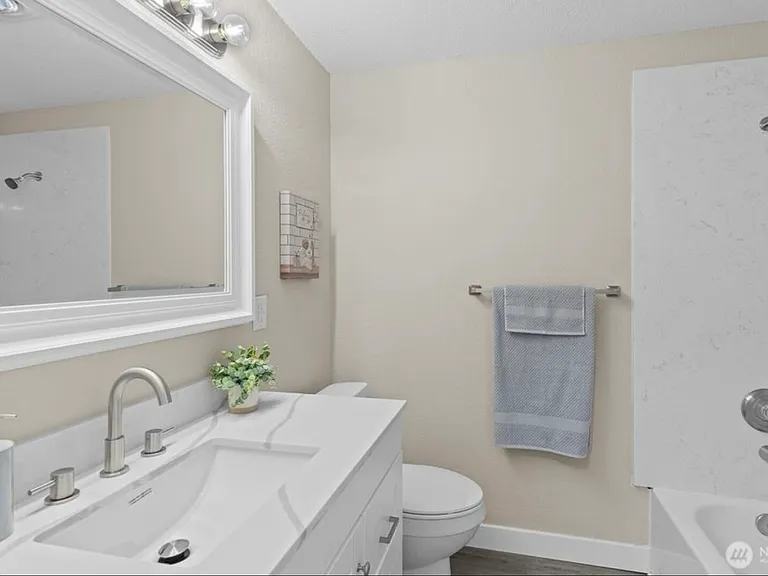 13012 31st Ave NE #2 — Photo 3