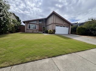 103 Oriole Ct, Hercules, CA 94547