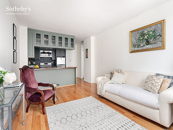 3rd image of 130 W 79th St APT 11D