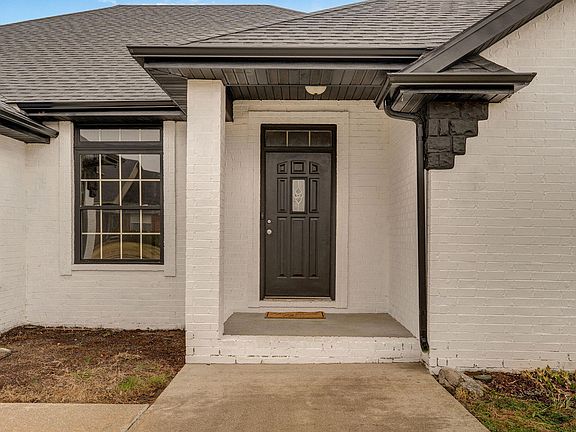 4th image of 194 Meadowlark