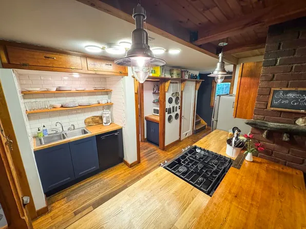 53 Rocky Road, Warren, VT 05674