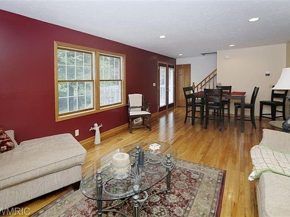 4th image of 6170 N 35th St