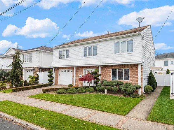 16233 87th St, Howard Beach, NY 11414