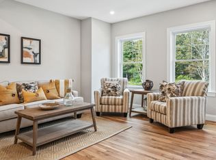18 Juniper Ln, Portsmouth, NH 03801