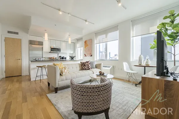 Rented by Mirador Real Estate | media 50