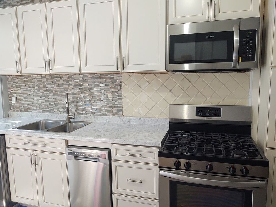 1st image of 618 Bergen St APT 2