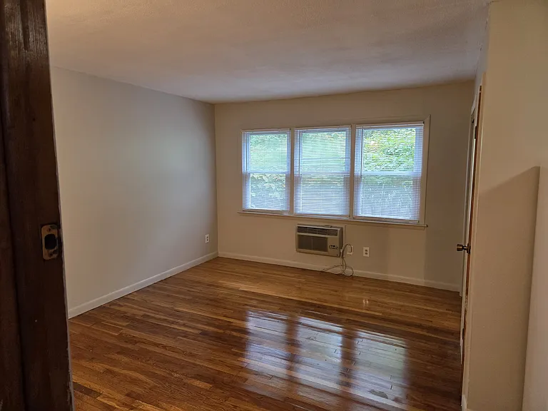 325 Mansfield St #B3 — Photo 8