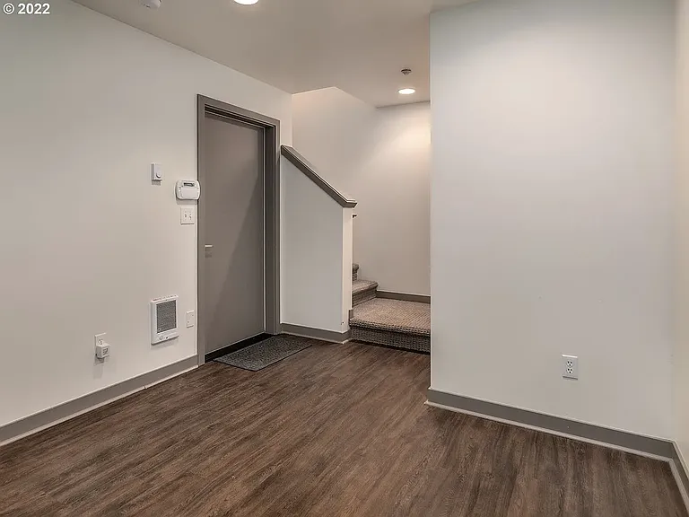 1726 NW Riverscape St — Photo 12