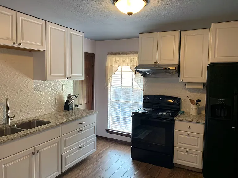 3912 Country Club Rd — Photo 10