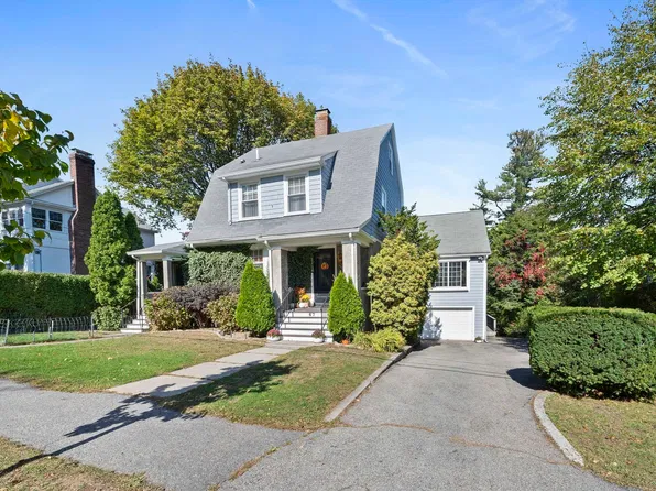 67 Summit Ave, Quincy, MA 02170