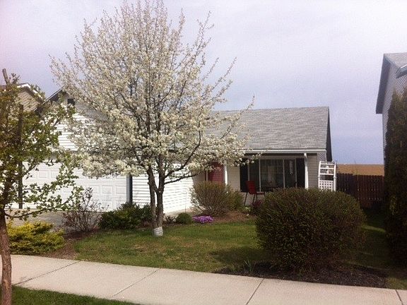 2nd image of 525 E Joanne Ct