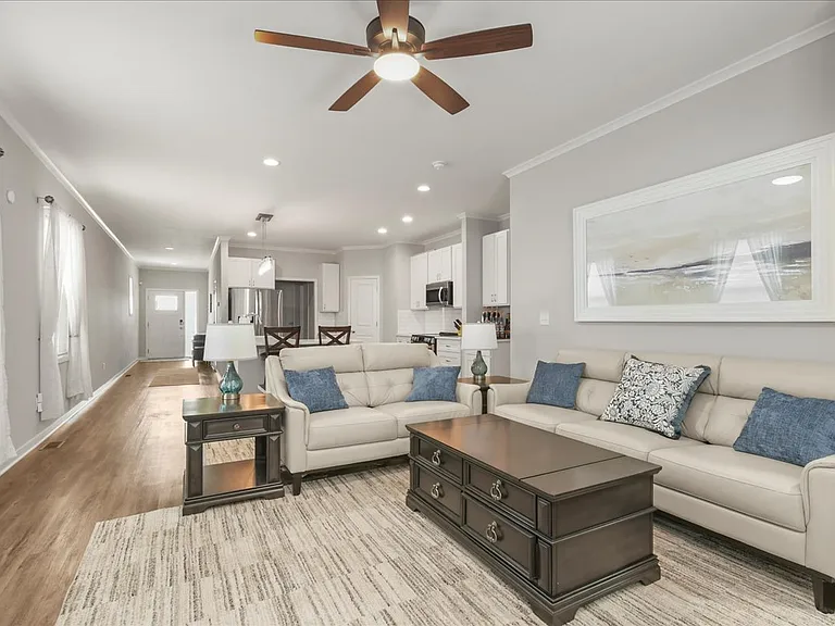 1095 N Findley St #1 — Photo 5