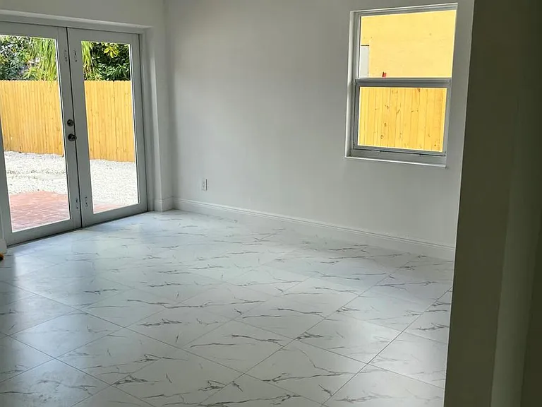 2747 Summit Blvd — Photo 14