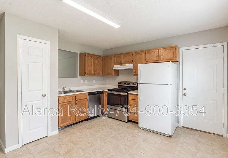 6532 David Ave — Photo 3