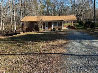 1068 Acorn Rd, Nathalie, VA 24577