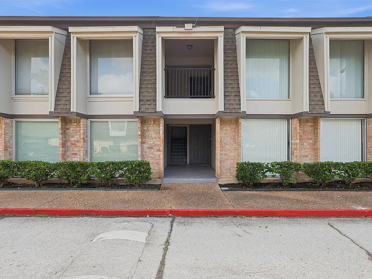 12633 Memorial Dr #170 — Photo 5