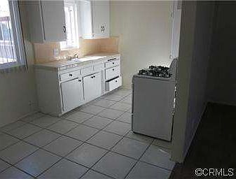 3rd image of 190 E Norton St
