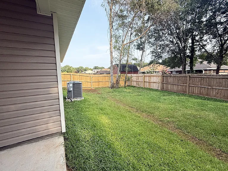 530 Bridle Way — Photo 20