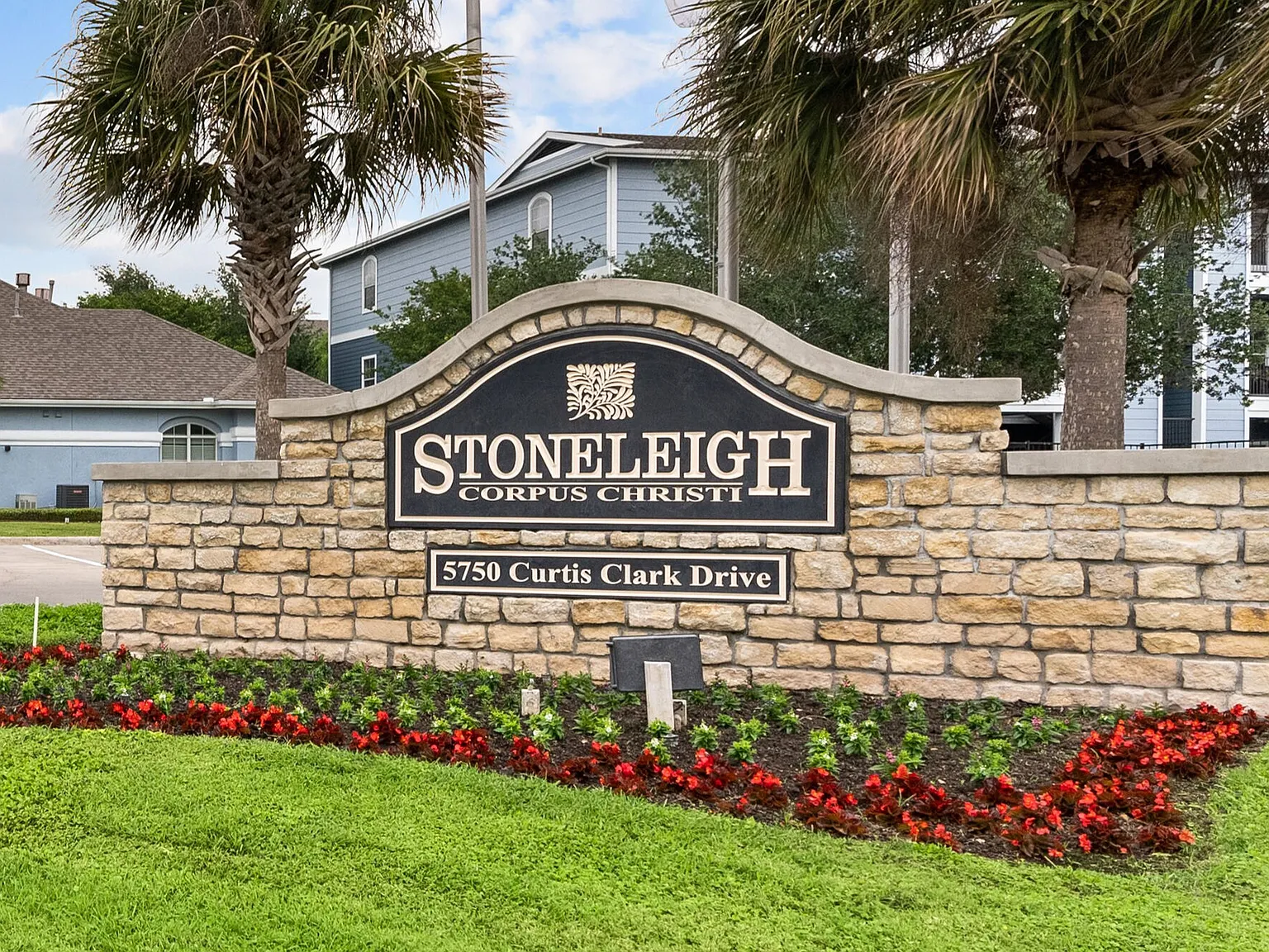 Stoneleigh — Photo 2