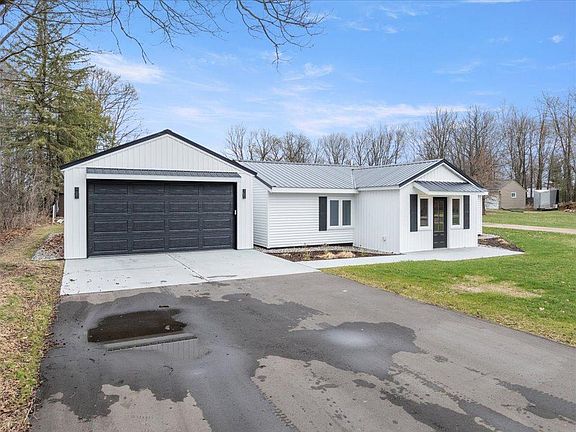 5th image of 33177 Crystal Springs Rd