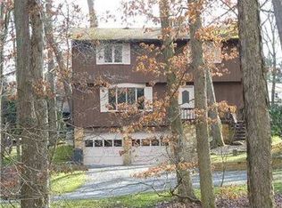 107 Green Forest Dr, Baden, PA 15005