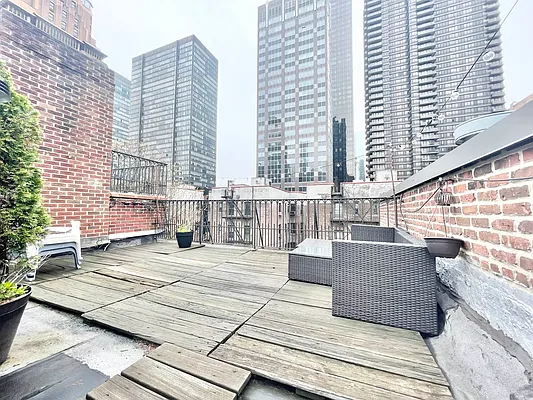 Rented by City Connections Realty | media 26