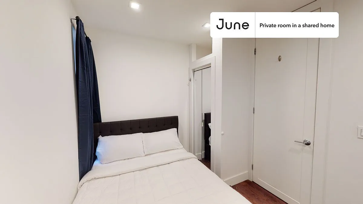Full bedroom in 4 bed/2 bath home in West Harlem #597 C — Photo 2