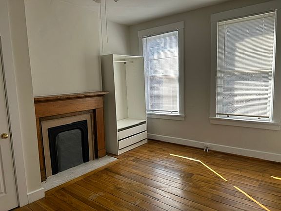 4th image of 137 W 9th St APT 2