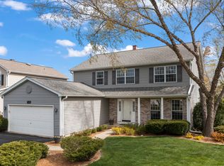 549 Ladysmith Rd, Bartlett, IL 60103