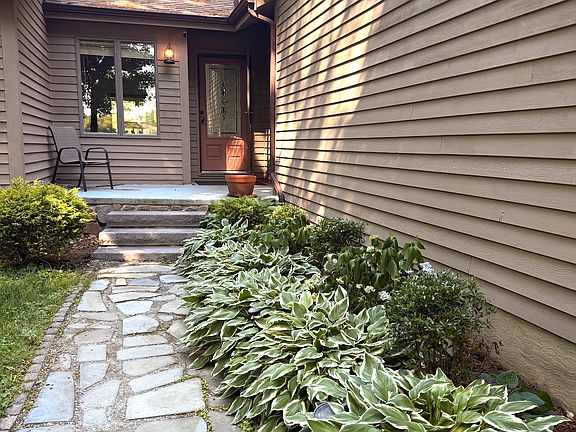 5th image of 206 Mainbrace Dr