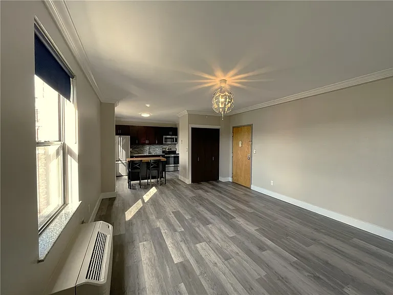 184 N Main St #812 — Photo 3