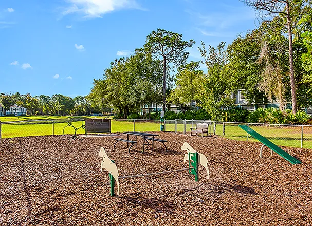 Antlers Apartments — Photo 10