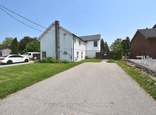 75 Bradshaw St #B, Clarington, ON L1C 2H4