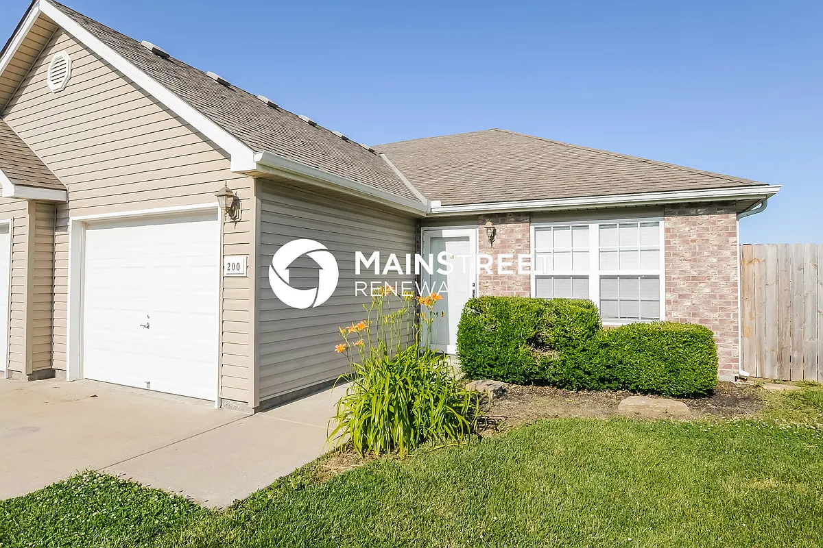 Front View - 200 Palmer Ct
