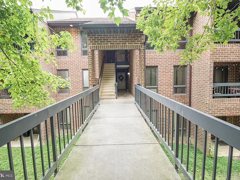44792 Locust Ridge Ct #850 — Photo 31