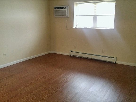 4th image of 708 North Ave