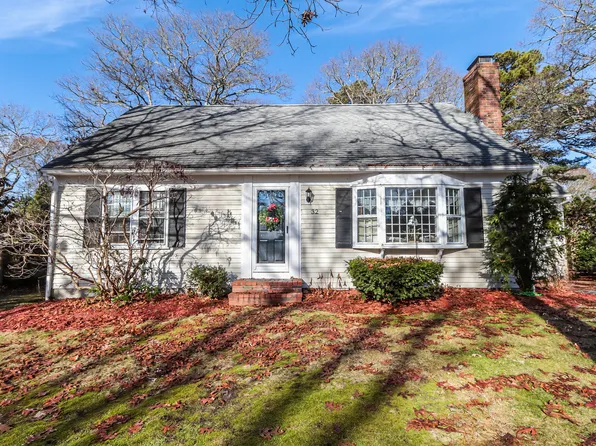 32 Sheffield Road, West Yarmouth, MA 02673