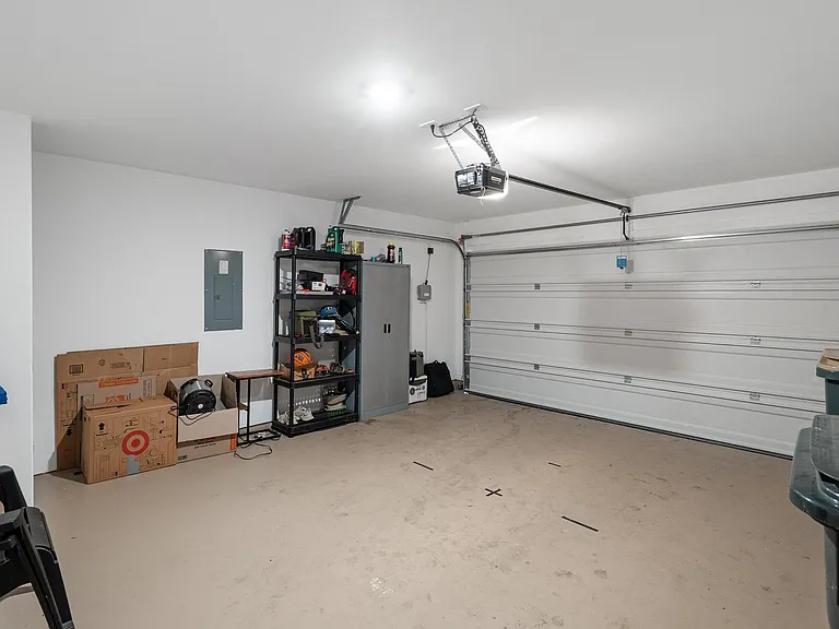 205 Bethpage Dr — Photo 25