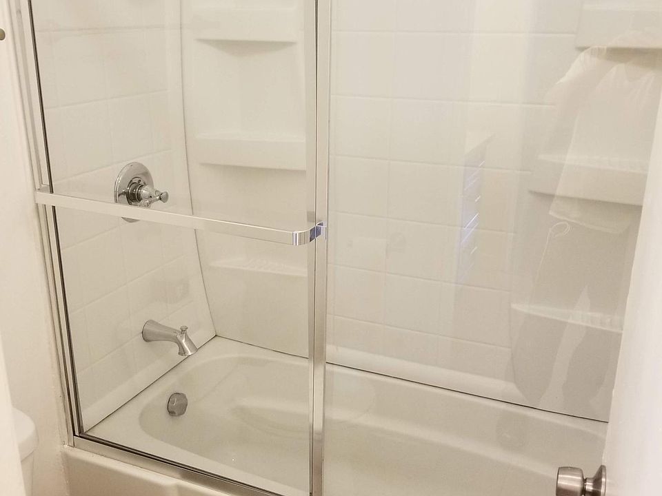 1st image of 6902 Milwood Ave #1