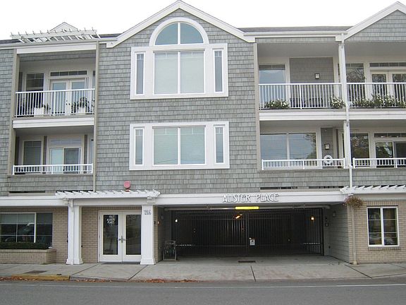 Small 9-Unit Complex